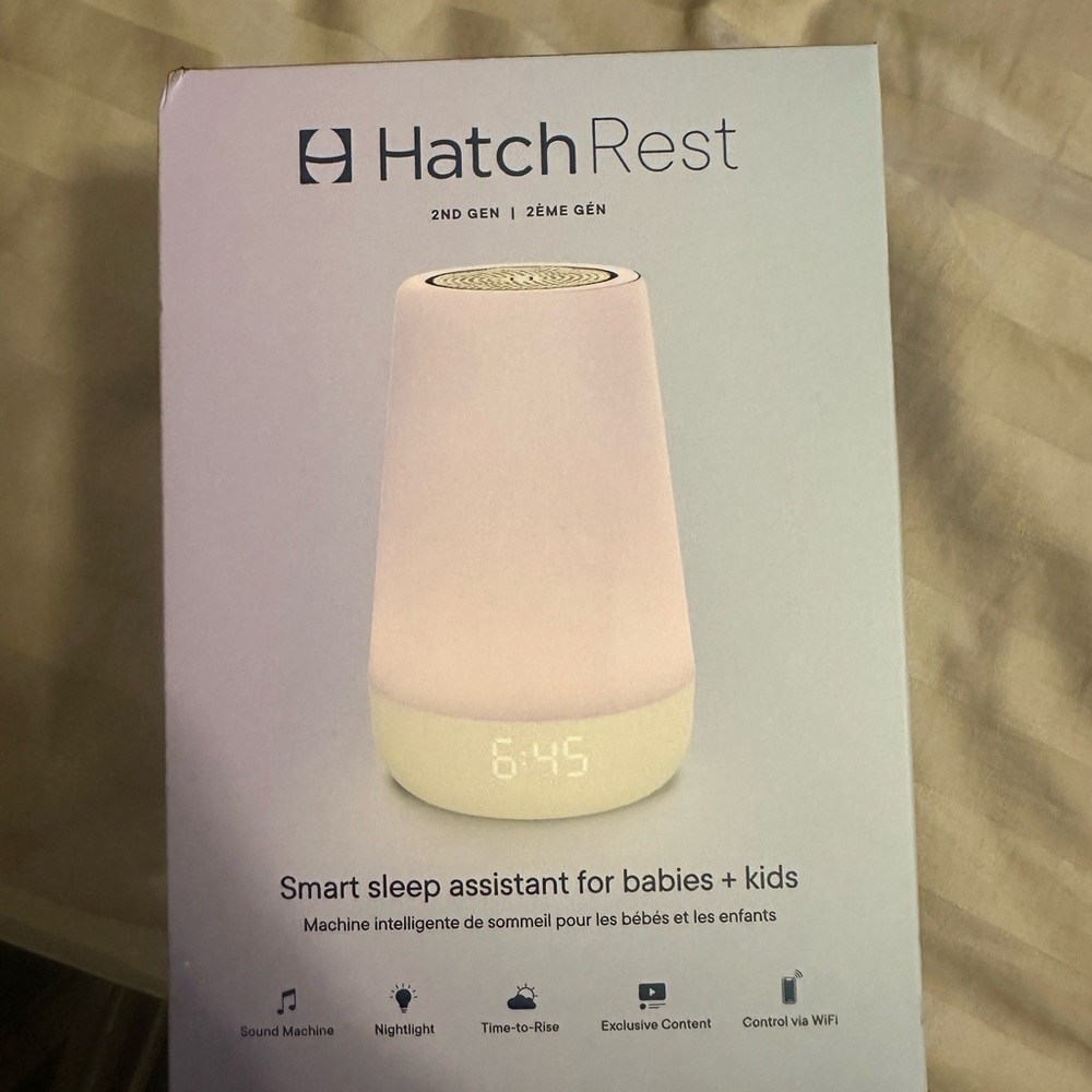 Hatch rest baby sound machine .